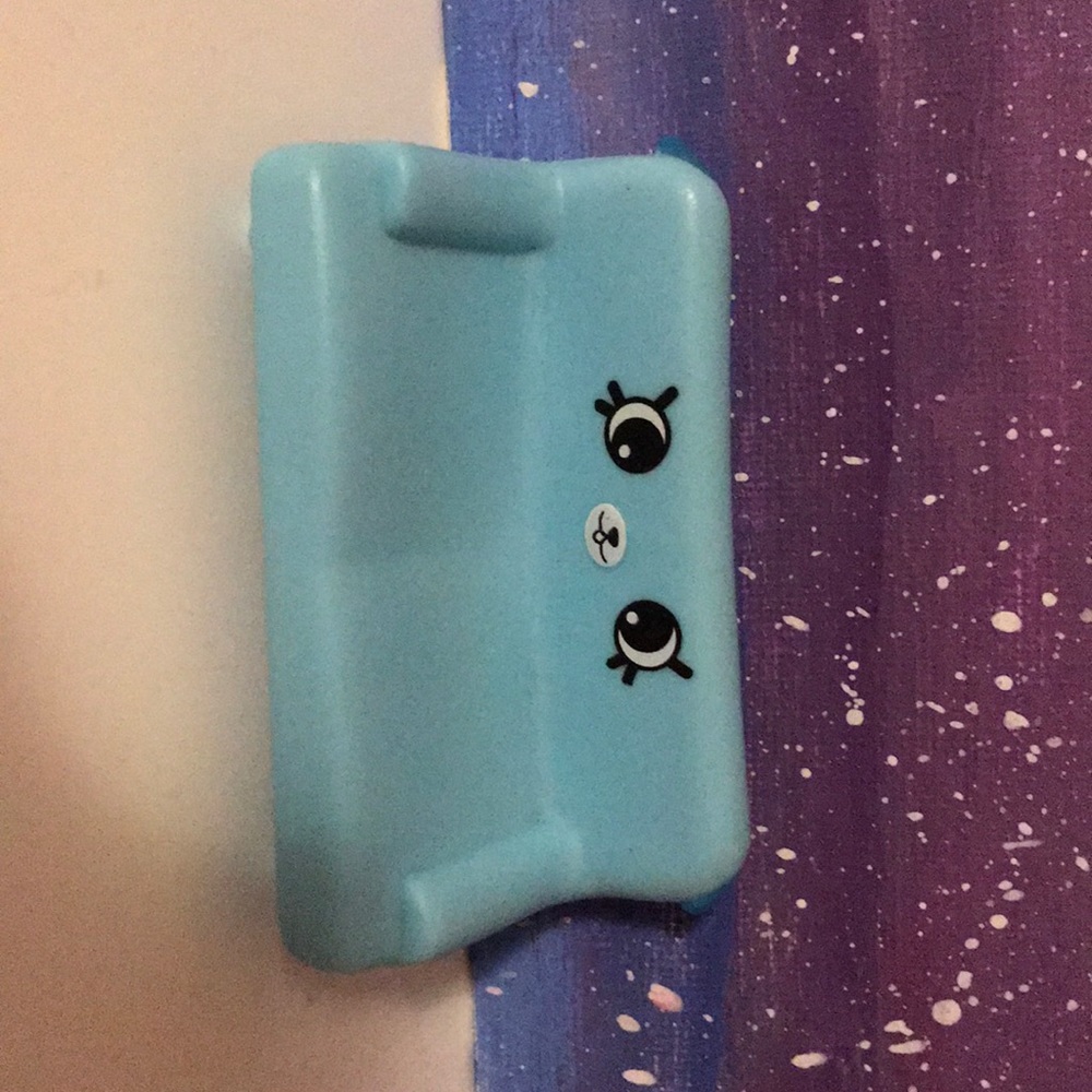 Shopkins couch